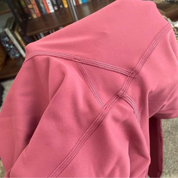 Lululemon Instill legging - Picture 4 of 9